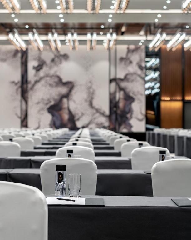 The Lalu Nanjing Hotel Нанкин Екстериор снимка